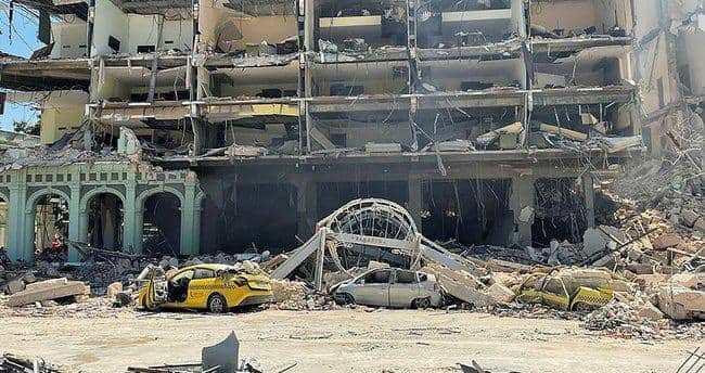 Kubada tarixi oteldə partlayış baş verdi: ÖLƏN VƏ YARALANANLAR VAR