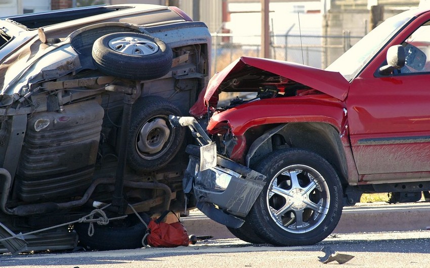 Həftəsonu yol qəzalarında 3 nəfər ölüb