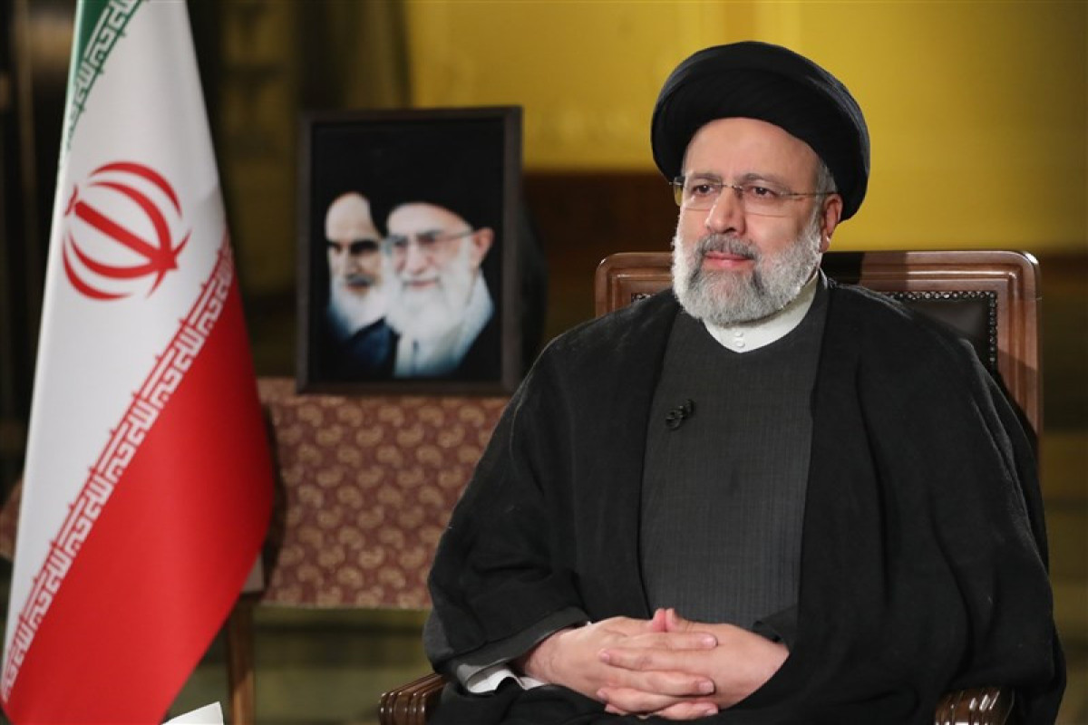 İran prezidenti valyuta məzənnəsinin ləğvi ilə bağlı qərarını açıqlayıb