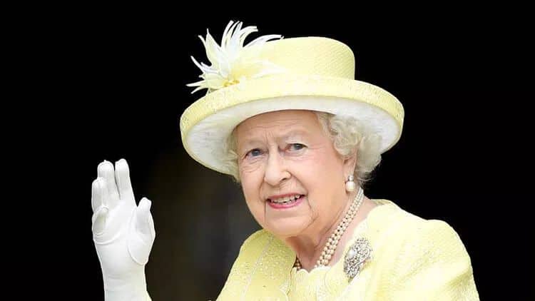 Kraliça 59 ildən sonra ilk dəfə parlamentin rəsmi açılışında iştirak etməyəcək