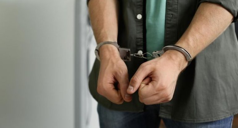 İşlədiyi mağazadan 60 min manatlıq oğurluq etdi