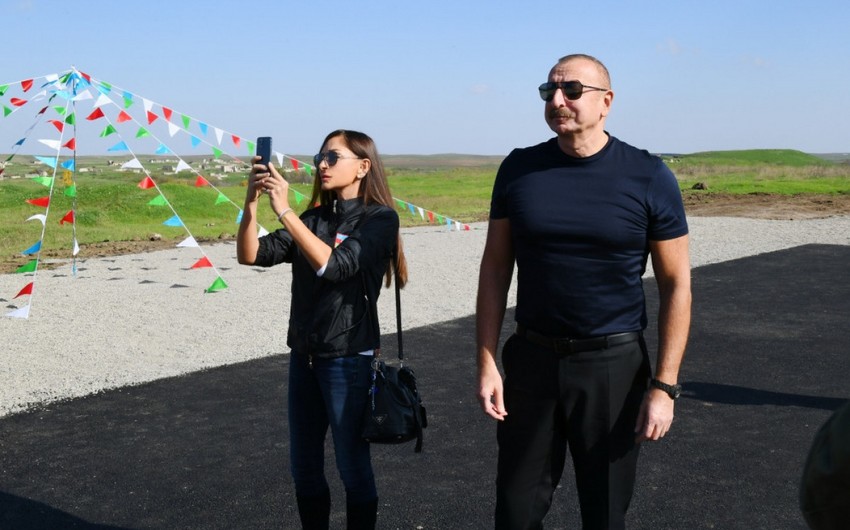 Prezident və birinci xanım Heydər Əliyev Fondunun Şuşada aparacağı bərpa işləri ilə tanış olublar