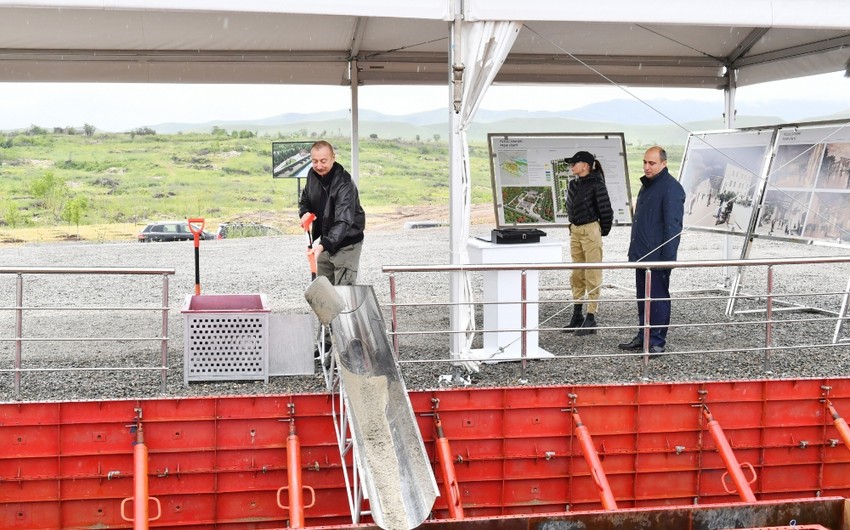 İlham Əliyev Füzulidə Peşə Liseyinin təməlini qoyub - YENİLƏNİB