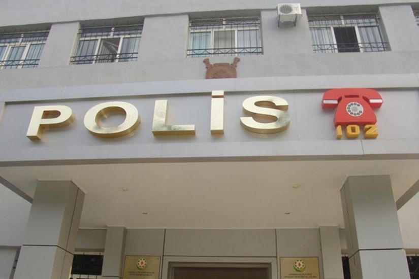 Bakı sakini özünü polis bölməsindən yerə atdı