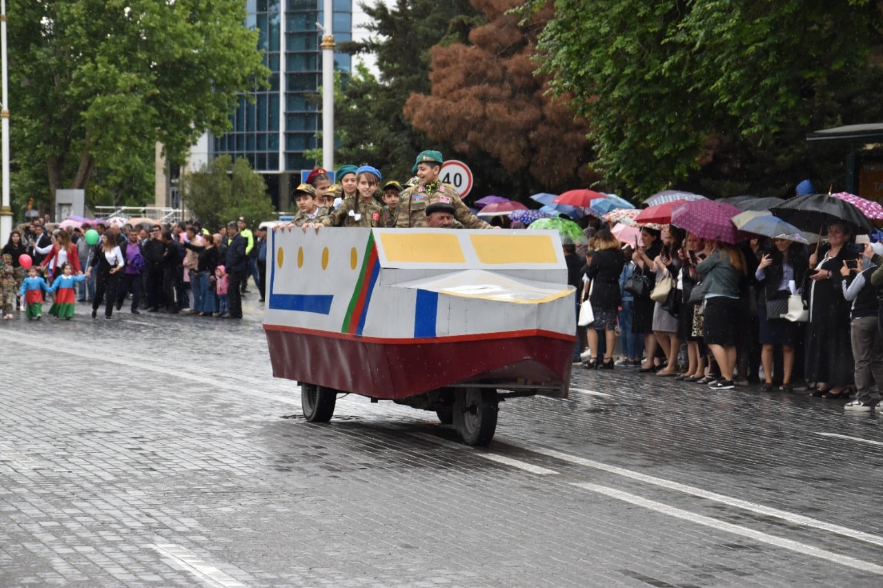 Yevlax İcra Hakimiyyəti 8 noyabrla 9 mayı SƏHV SALDI - VİDEO