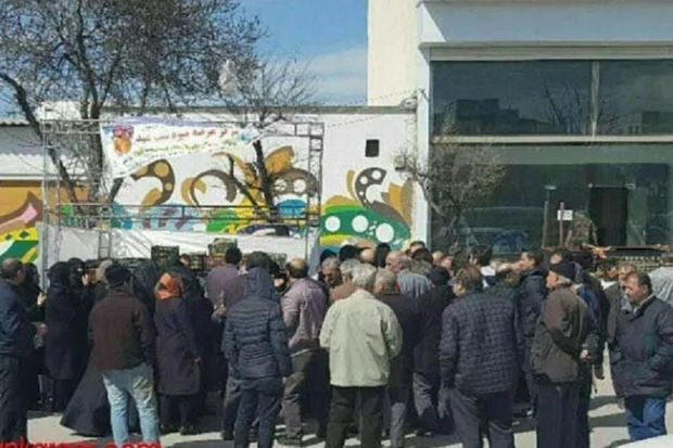 Жители Ирана атакуют магазины из-за неспособности заплатить за продукты - ВИДЕО