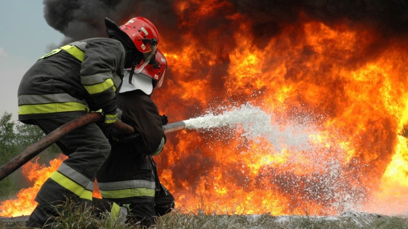 SON DƏQİQƏ! Sabiq xanım deputatın Şəmkirdəki evi yandı