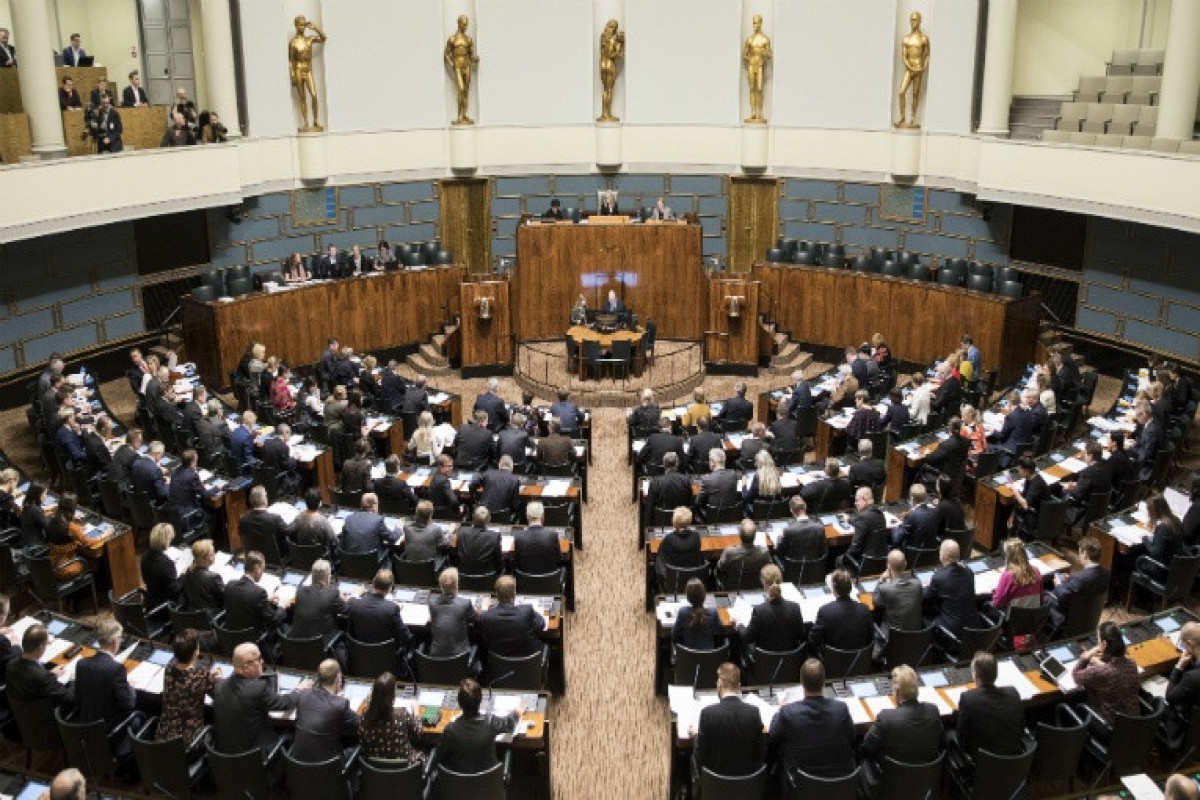 Finlandiya parlamenti NATO-ya üzvlüklə bağlı təklifə yekdilliklə səs verib