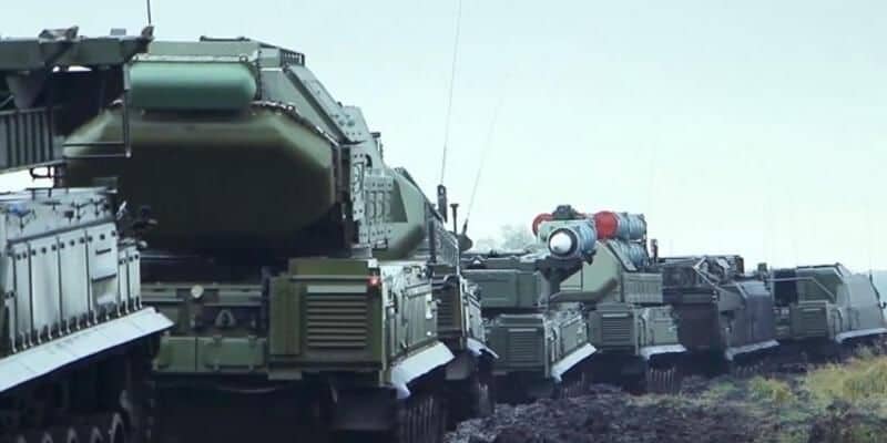 Rusiya Donetskdə 5 mərtəbəli binanı vurdu: 1 ÖLÜ VƏ 1 YARALI VAR