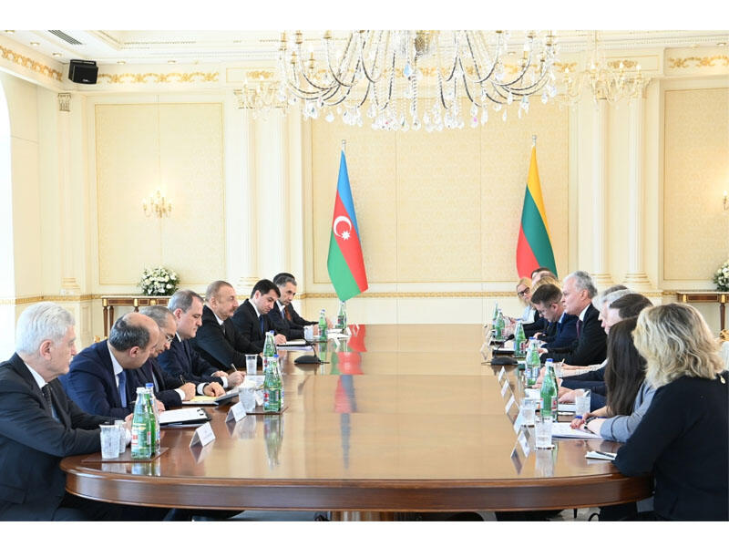 İlham Əliyev: Ermənistanla düşmənçilik səhifəsini çevirmək istəyirik