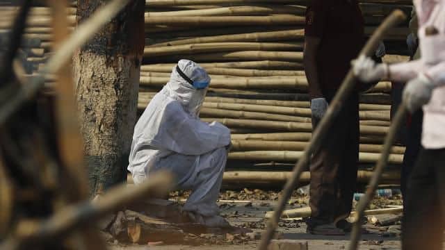 Hindistanda fabrik divarı uçub: 12 NƏFƏR HƏYATINI İTİRİB