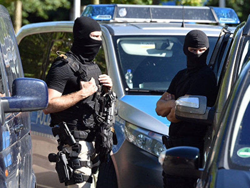 Almaniyada məktəbə hücum: 1 YARALI