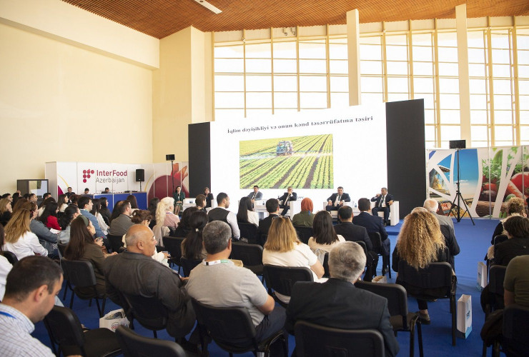 “Caspian Agro 2022” sərgisi çərçivəsində “İqlim dəyişikliyinin kənd təsərrüfatına təsiri” mövzusunda müzakirələr aparılıb