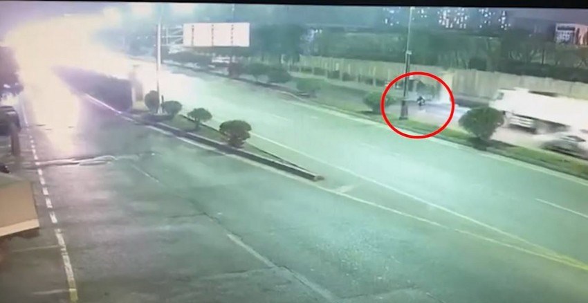 Bakıda piyadaların səhlənkarlığı faciəyə səbəb olub - VİDEO