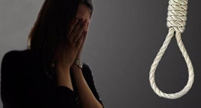 Üç uşaq anası özünü asdı