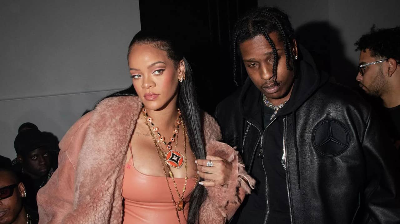 Məhşur cütlüyünün ilk övladı dünyaya gəldi