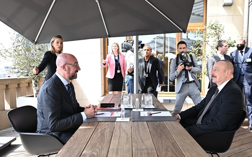 Prezident İlham Əliyevin Şarl Mişellə təkbətək görüşü keçirilib -YENİLƏNİB