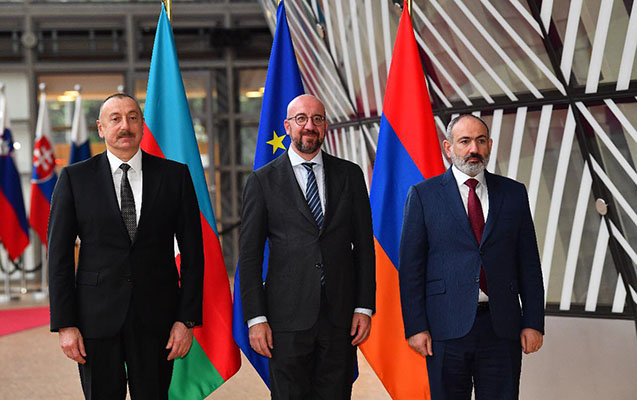 Beş saat davam edən üçtərəfli görüş başa çatdı - Video+Yenilənib