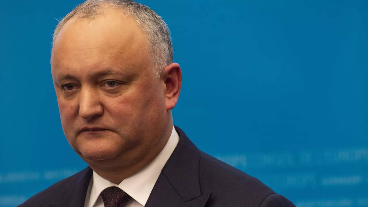 Moldovanın keçmiş prezidenti “dövlətə xəyanət” ittihamı ilə saxlanılıb