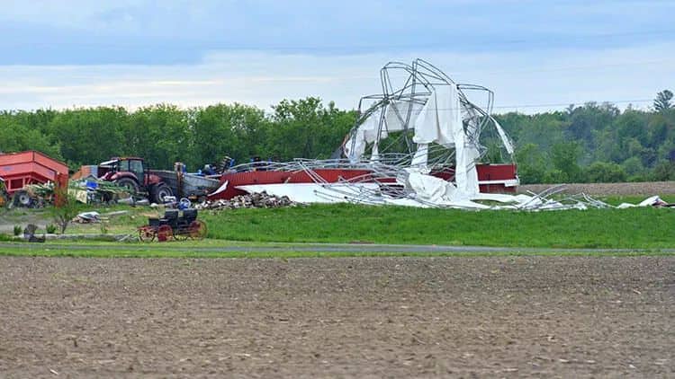 Kanadada baş verən qasırğada ölənlərin sayı 10-a çatıb