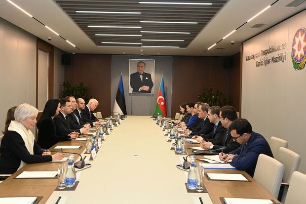 Ceyhun Bayramov Yuri Ratas ilə görüşdü