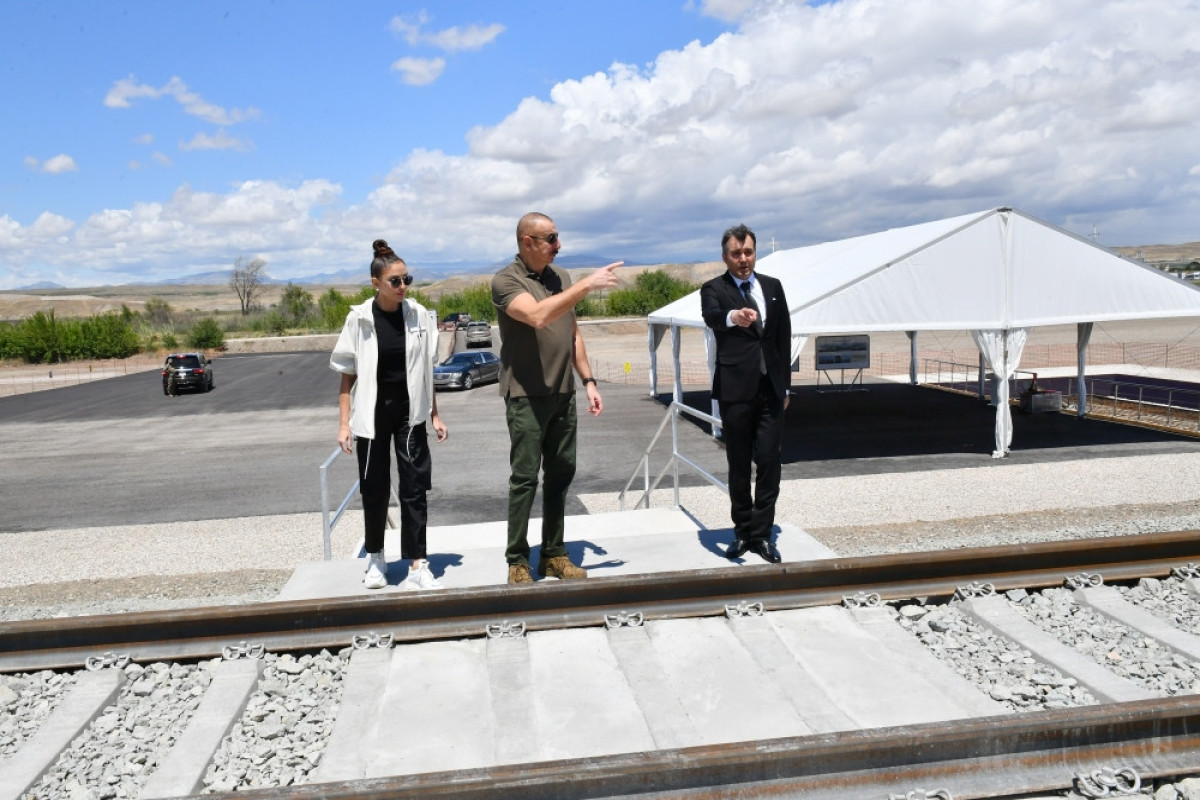 Horadiz-Ağbənd dəmir yolu xəttinin Soltanlı stansiyasının təməli qoyulub - YENİLƏNİB