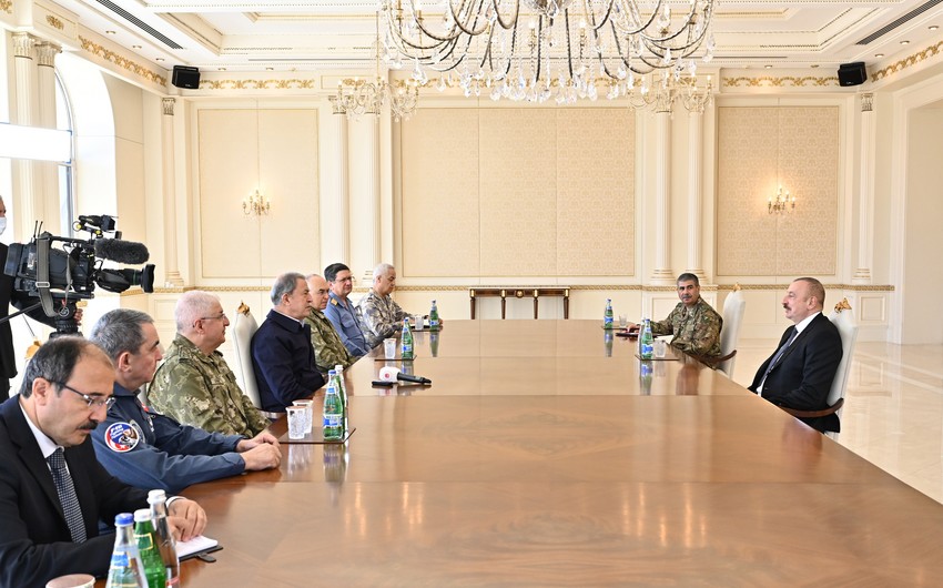 İlham Əliyev Türkiyənin milli müdafiə nazirini qəbul edib- YENİLƏNİB