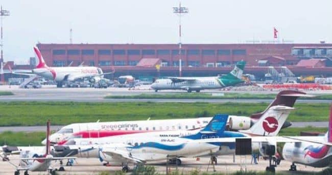 Nepalda sərnişin təyyarəsi 