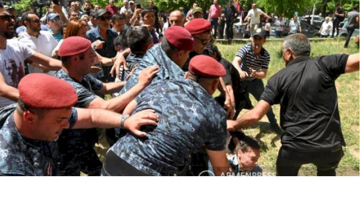 İrəvanda saxlanılan etirazçıların sayı açıqlandı