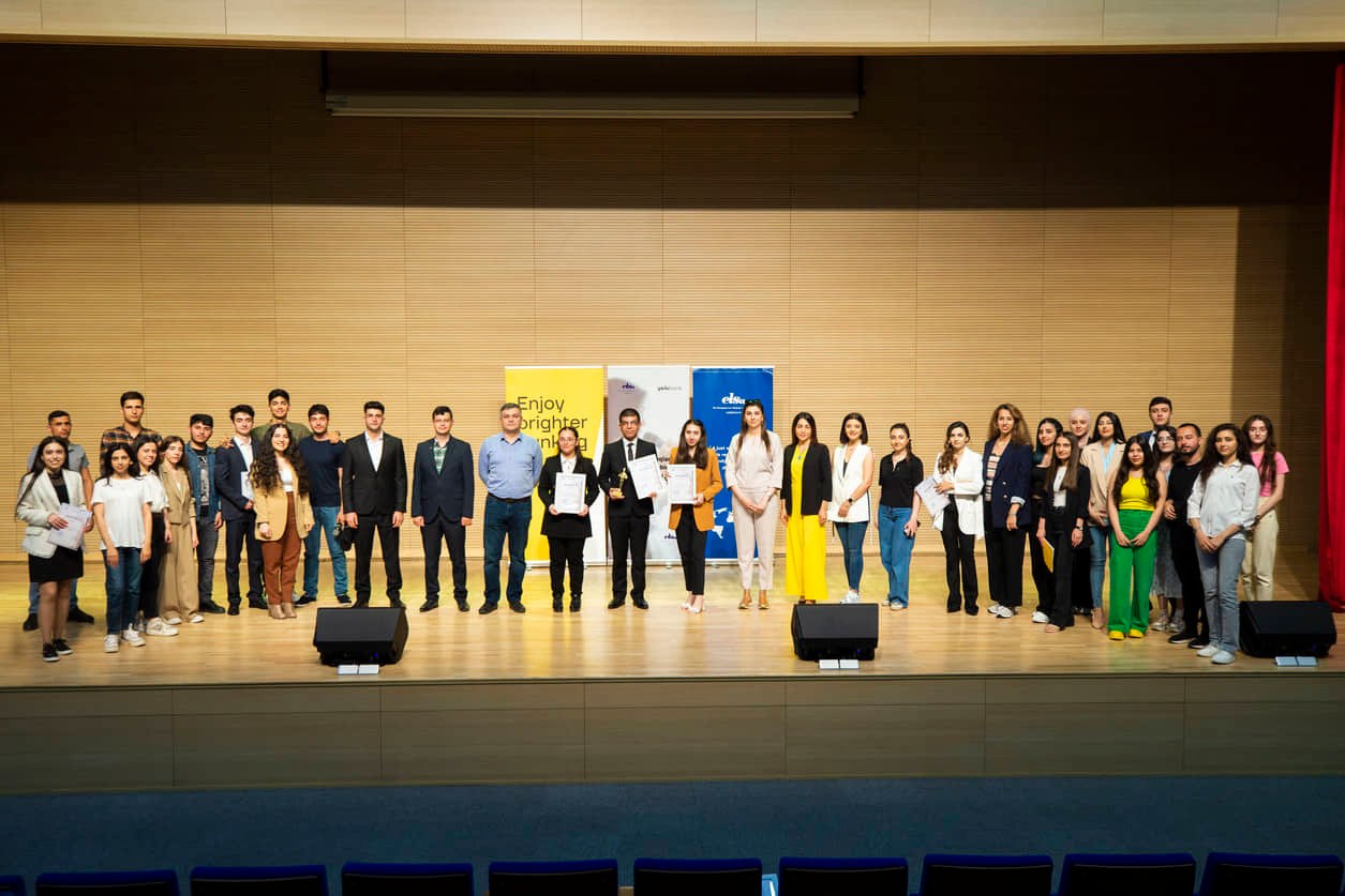 Yelo Bank-da İnsan hüquqları üzrə müsabiqə baş tutdu