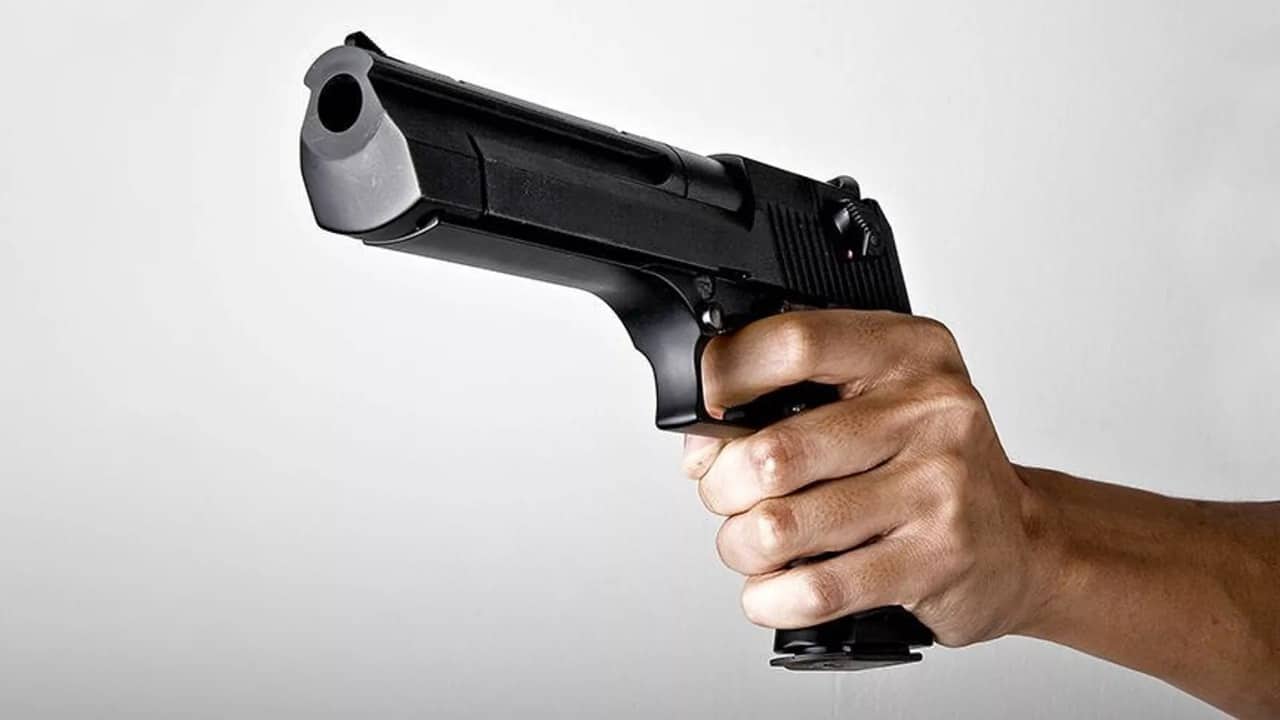 Kanada fərdi silahların alınmasını və satışını qadağan etməyə hazırlaşır