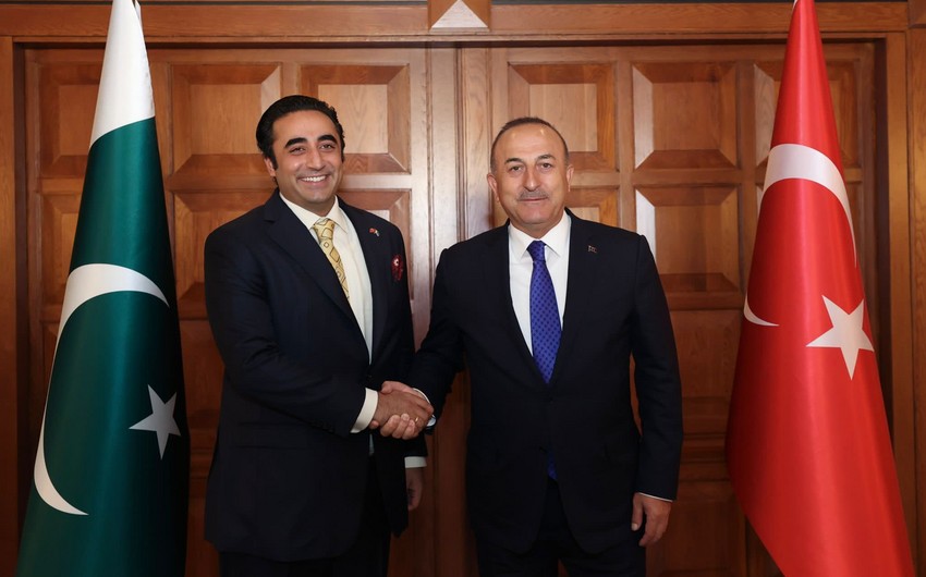 Çavuşoğlu pakistanlı həmkarı ilə görüşüb