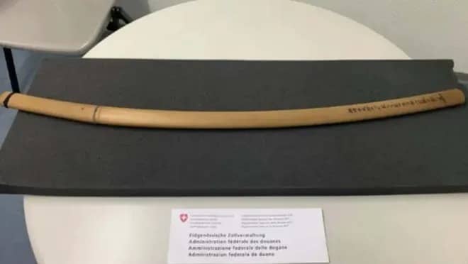 İsveçrə sərhədində 700 illik samuray qılıncı tapılıb