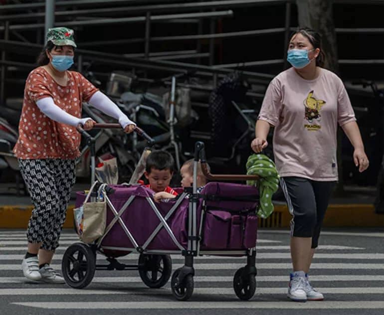 Şanxayda 2 aylıq karantin başa çatıb