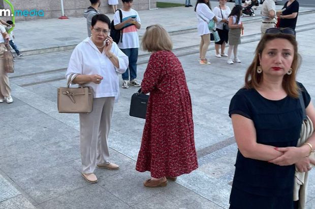 Не вернувшуюся к исполнению обязанностей посла АР в Украине заметили на концерте Бриллиант Дадашовой - ФОТО