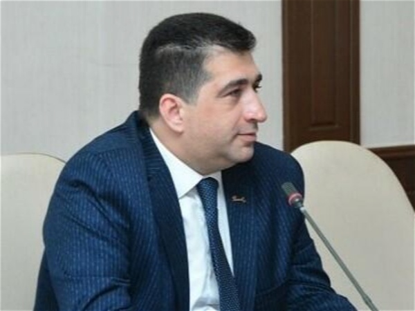 Həbsdə olan jurnalist: 