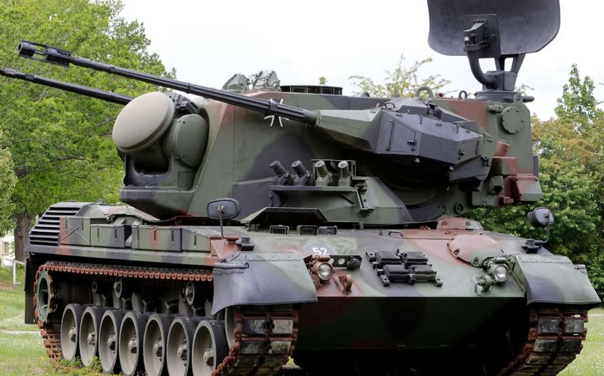 İsveçrə istehsal etdiyi hərbi texnikanın Ukraynaya tədarükünə icazə verib