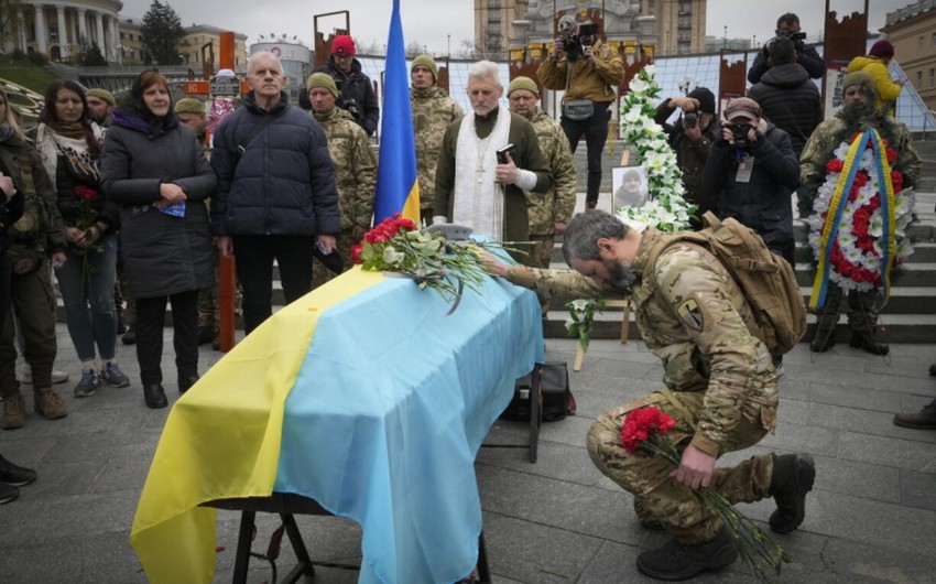 KİV: “Azovstal”da həlak olan hərbçilərin meyitləri Ukraynaya təhvil verilir”