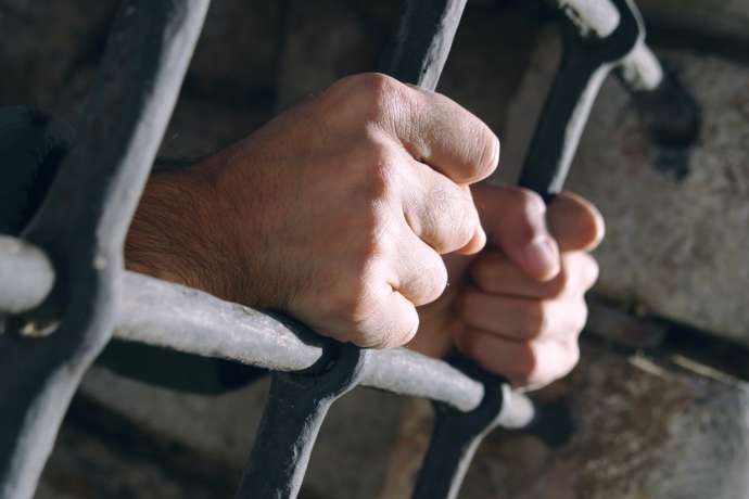 Bakıda cəzaçəkmə müəssisəsində qiyam: yüksək rütbəli məmurlar xəsarət aldılar