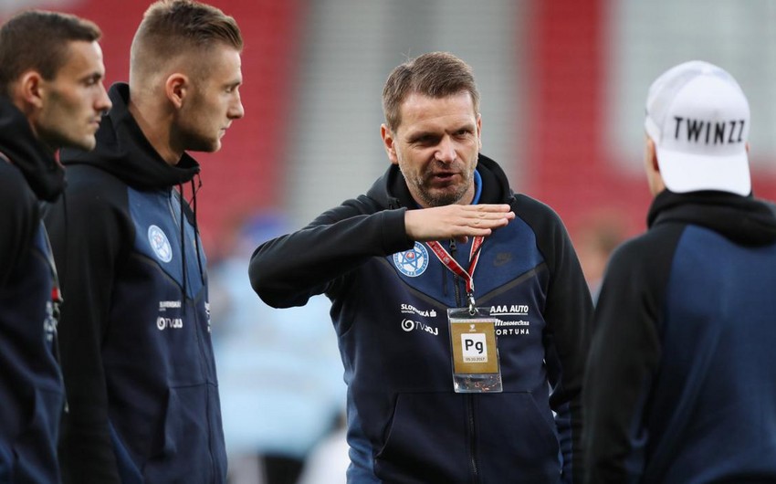 Slovakiya millisi Azərbaycan yığması ilə oyundan əvvəl baş məşqçisini qovub