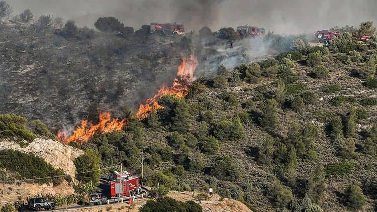 Yunanıstanda meşə yanğını nəzarət altına alınıb