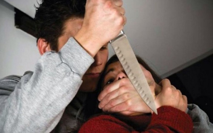 Kürdəmirdə kişi həyat yoldaşını bıçaqlayıb