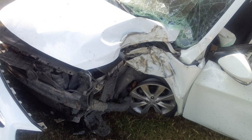 Oğuzda avtomobil ağaca çarpılıb, xəsarət alan var