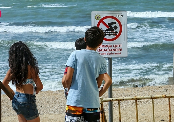 Çimərlik zonalarının çirklənməsi ilə bağlı ETSN-dən açıqlama