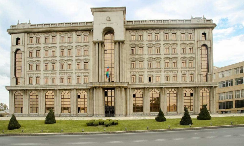 DMX “Rossiya Seqodnya”nın iki əməkdaşının müvəqqəti yaşama icazəsini uzatmayıb