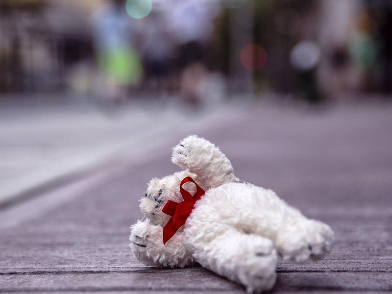 Cəlilabadda avtomobil 8 yaşlı uşağı vuraraq komaya salıb