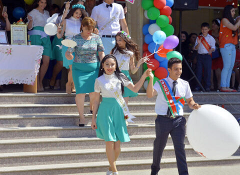 Bu gün Azərbaycan məktəblərində “Son zəng”dir