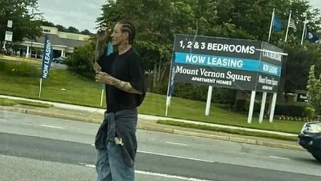 NBA-da ulduz oyunçu küçədə dilənərkən görülüb