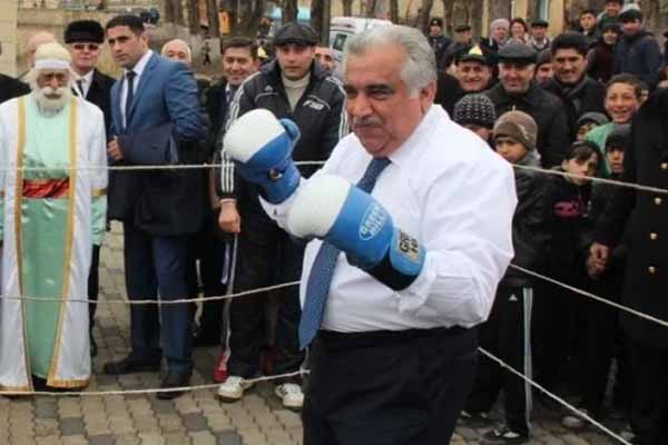 Əhəd Abıyevin adamı baş redaktoru təhqir etdi - Cavabı verildi