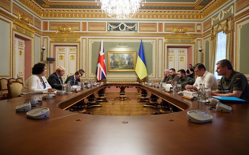 Zelenski və Conson Kiyevdə danışıqlar aparıb